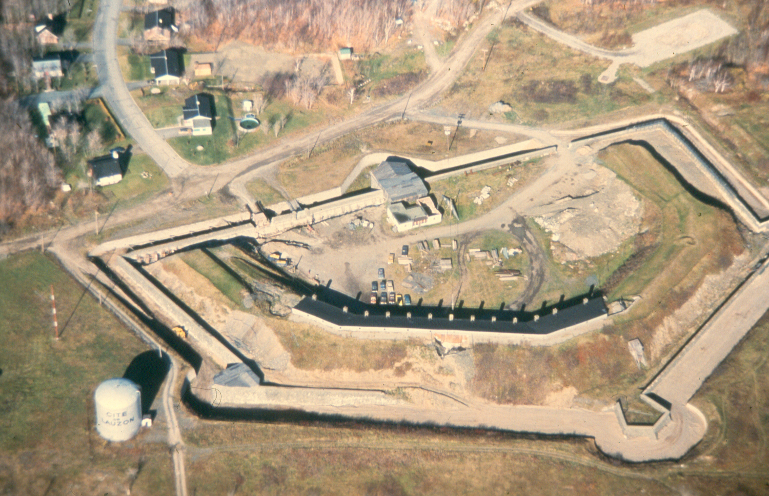 Fort Lauzon Lévis, 41, chemin du Gouvernement, Lévis vue aérienne 11-d.na.civile-79-5983