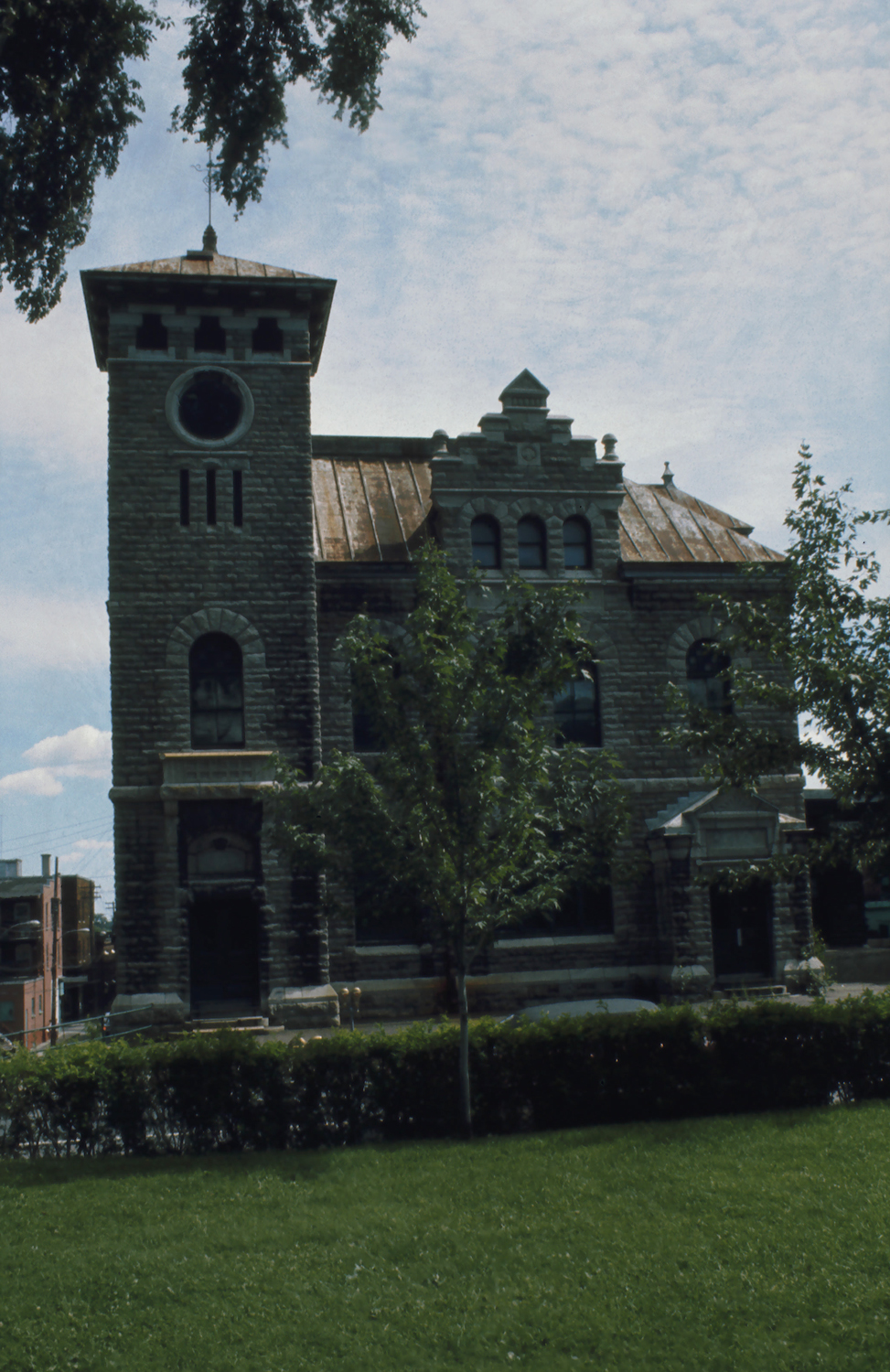 Édifice, 1915-1925, rue Girouard Ouest, Saint-Hyacinthe Saint-Hyacinthe façade 11-d.na.civile-74-3439