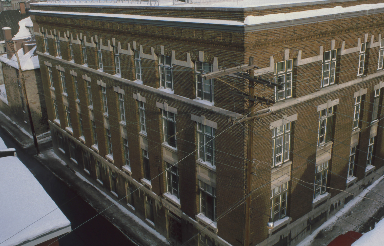 Ancien YMCA, Québec vue générale, angle sud-est des rues Dauphine et Sainte-Ursule 11-d.na.civile-80-7048